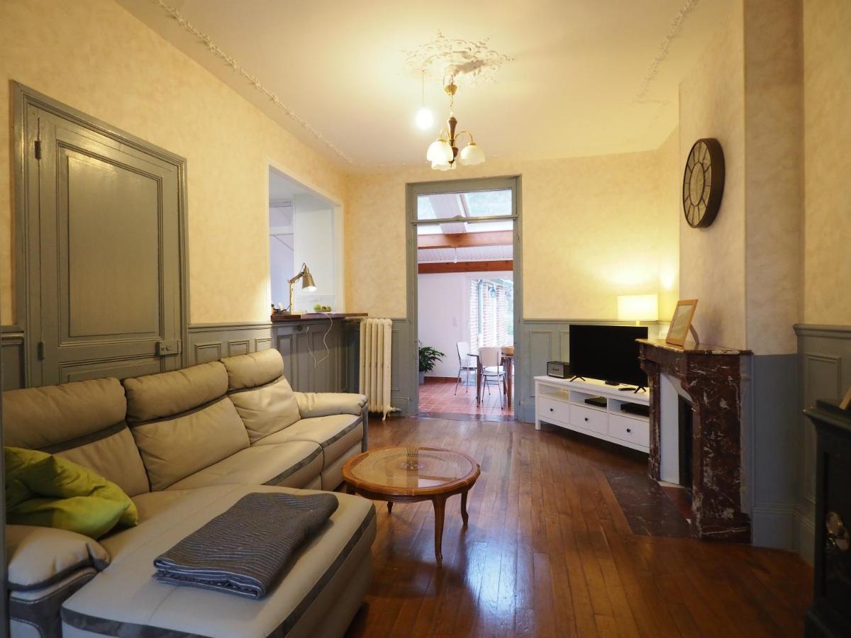 Elegant Bourgeoise Style House With Garden Villa Laon Bagian luar foto